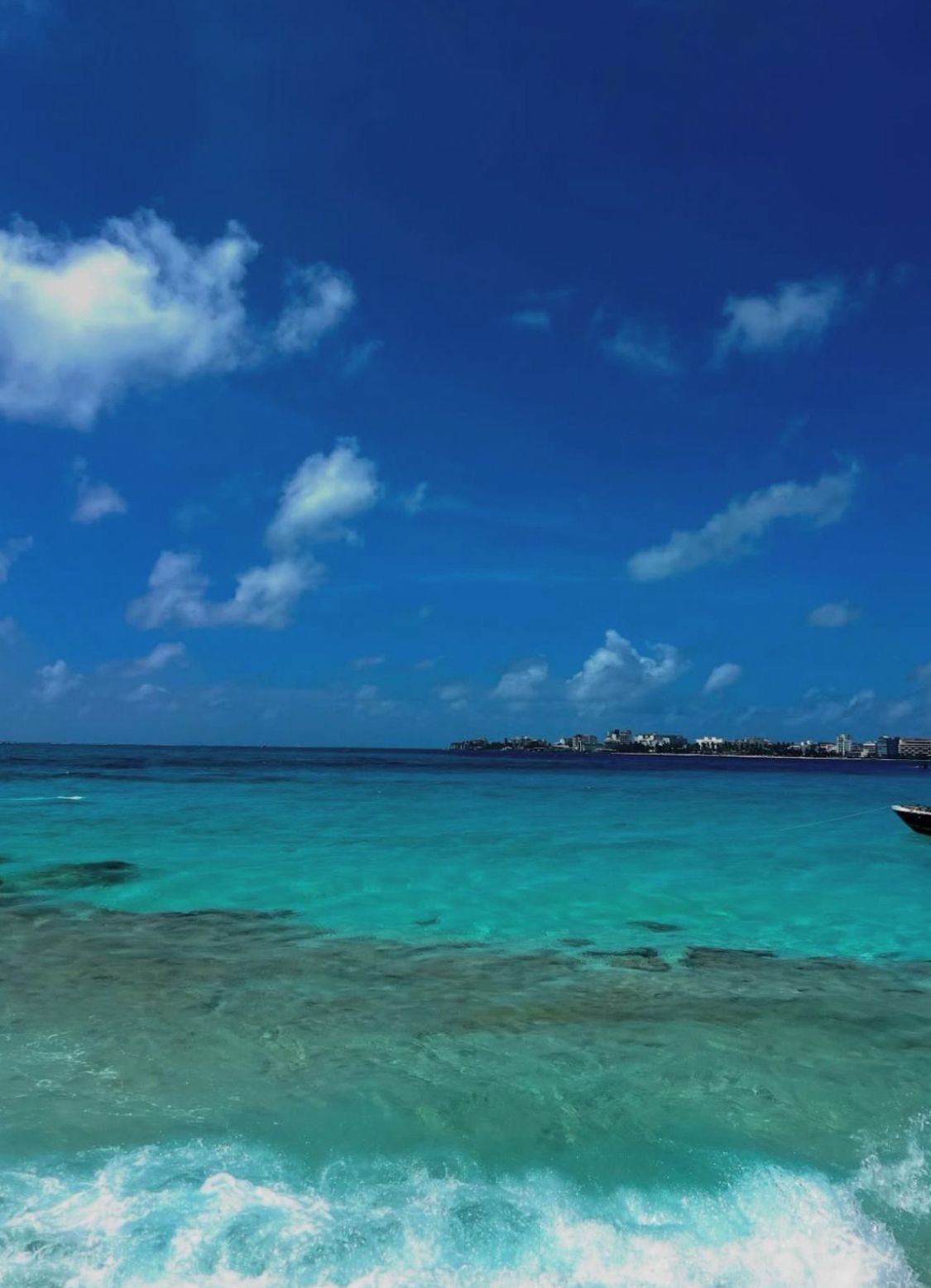 Mar de siete colores frente a San Andrés