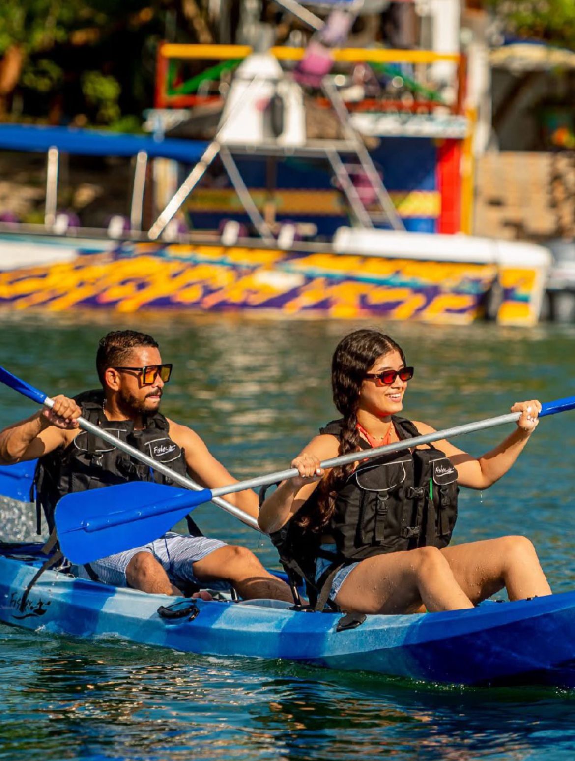 Kayak en las aguas de Lizamar