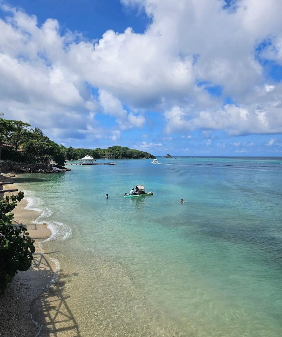 Bahía de aguas cristalinas