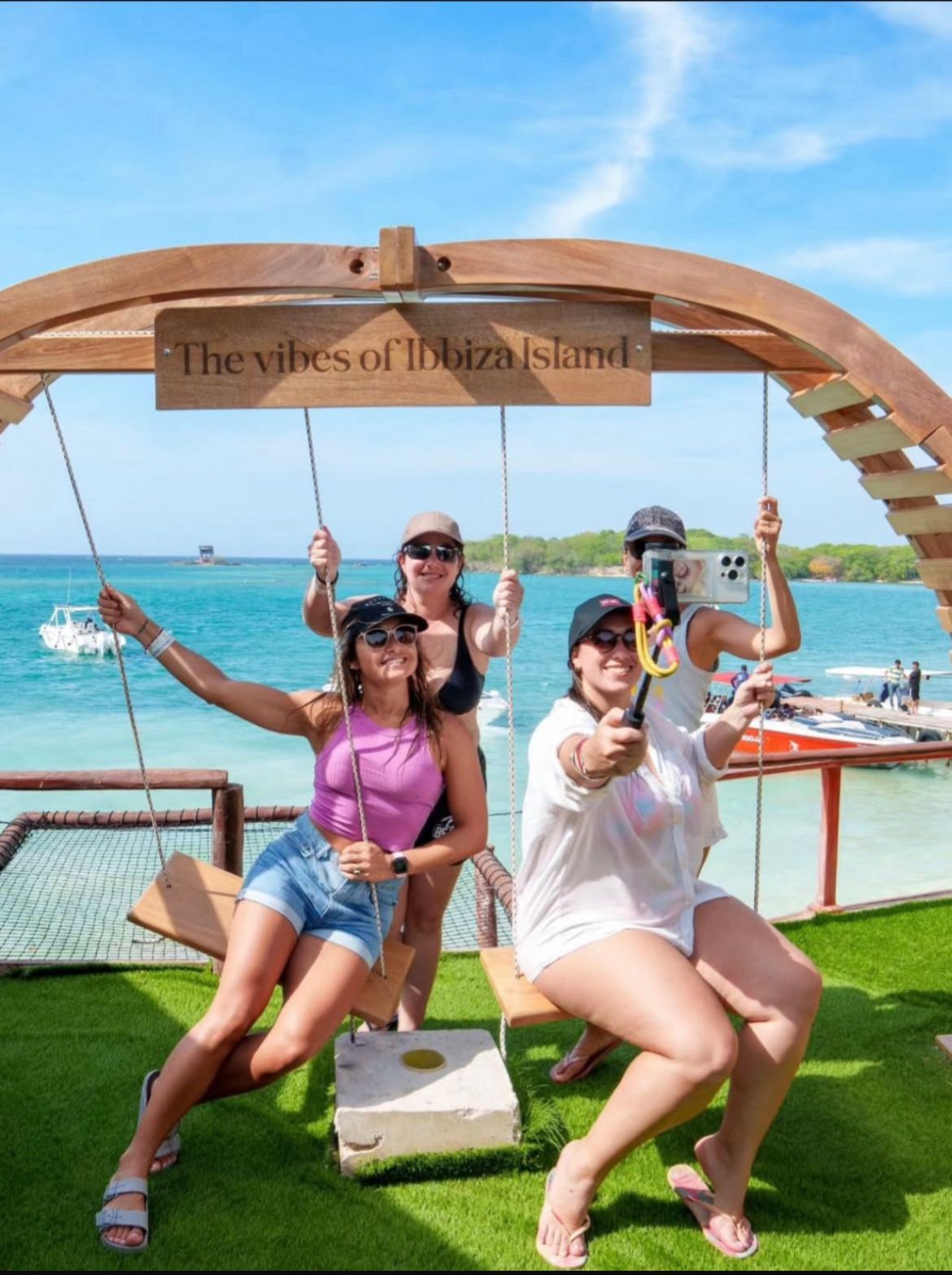 Columpios The vibes of Ibbiza Island