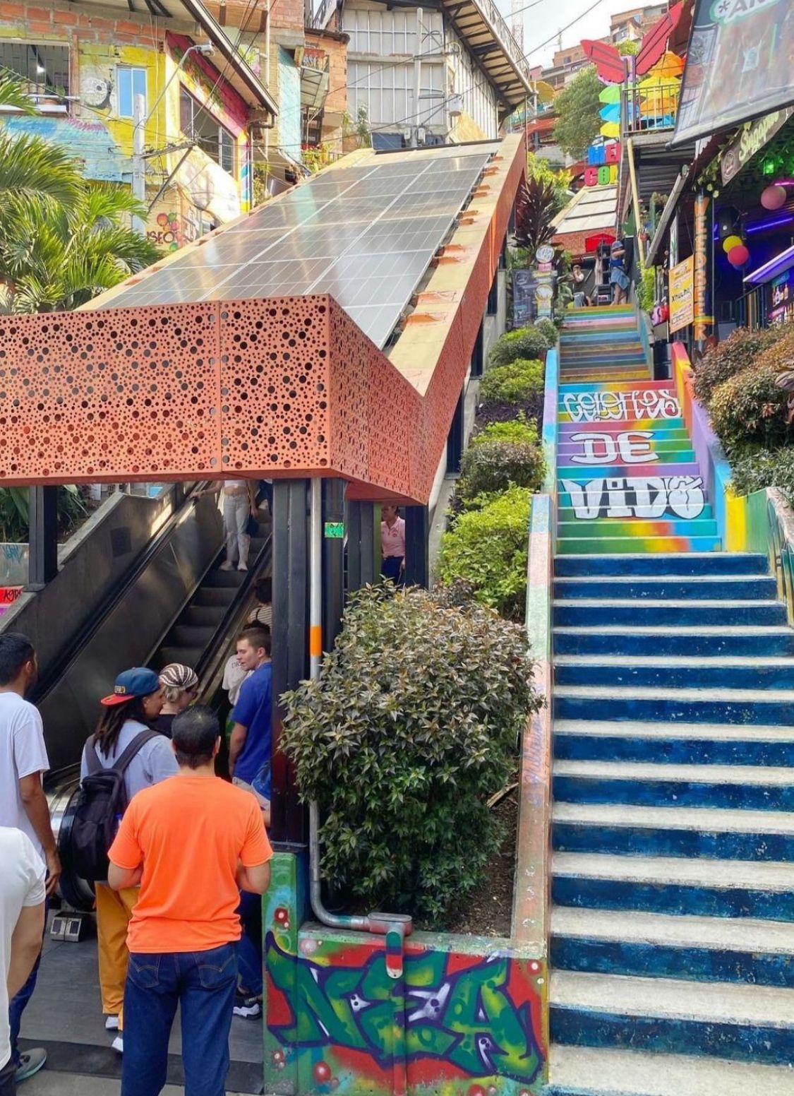 Escaleras eléctricas de la Comuna 13